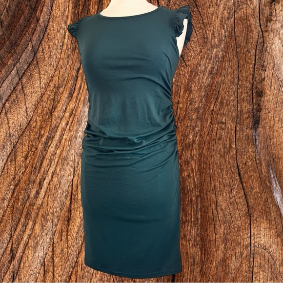 Maternity dress with flutter cap sleeves 🦋 Size Small - Picture 2 of 4